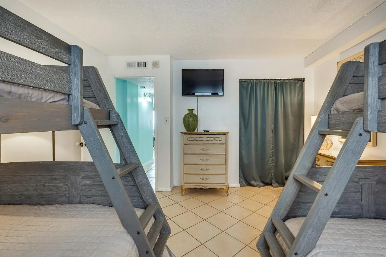 Panama City Beach Condo With Community Pool, Hot Tub United States