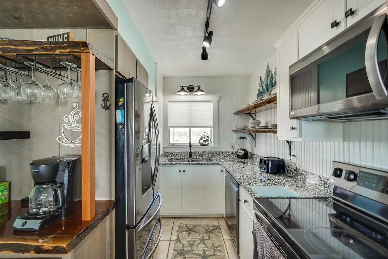 Panama City Beach Condo With Community Pool, Hot Tub United States