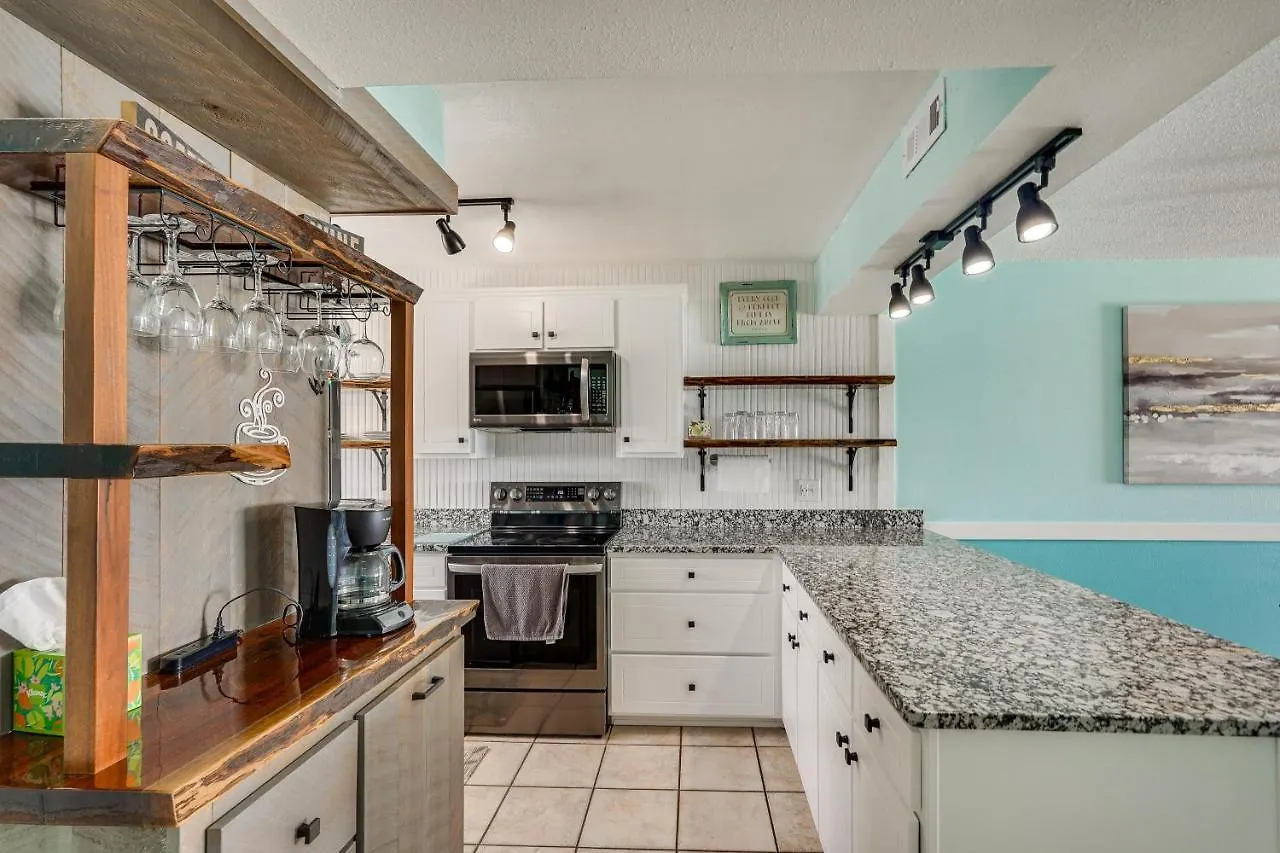 Apartment Panama City Beach Condo With Community Pool, Hot Tub United States