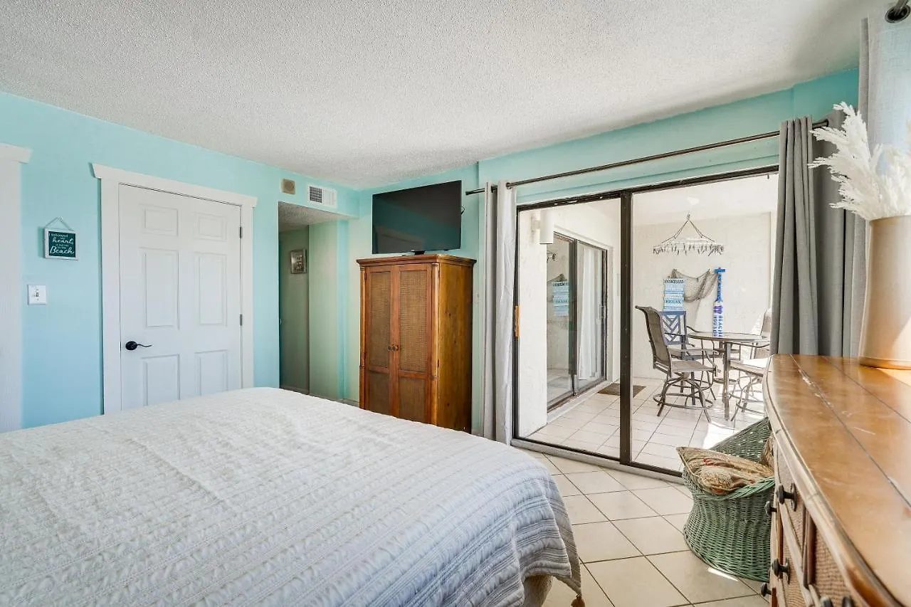 Panama City Beach Condo With Community Pool, Hot Tub 0*, Panama City Beach