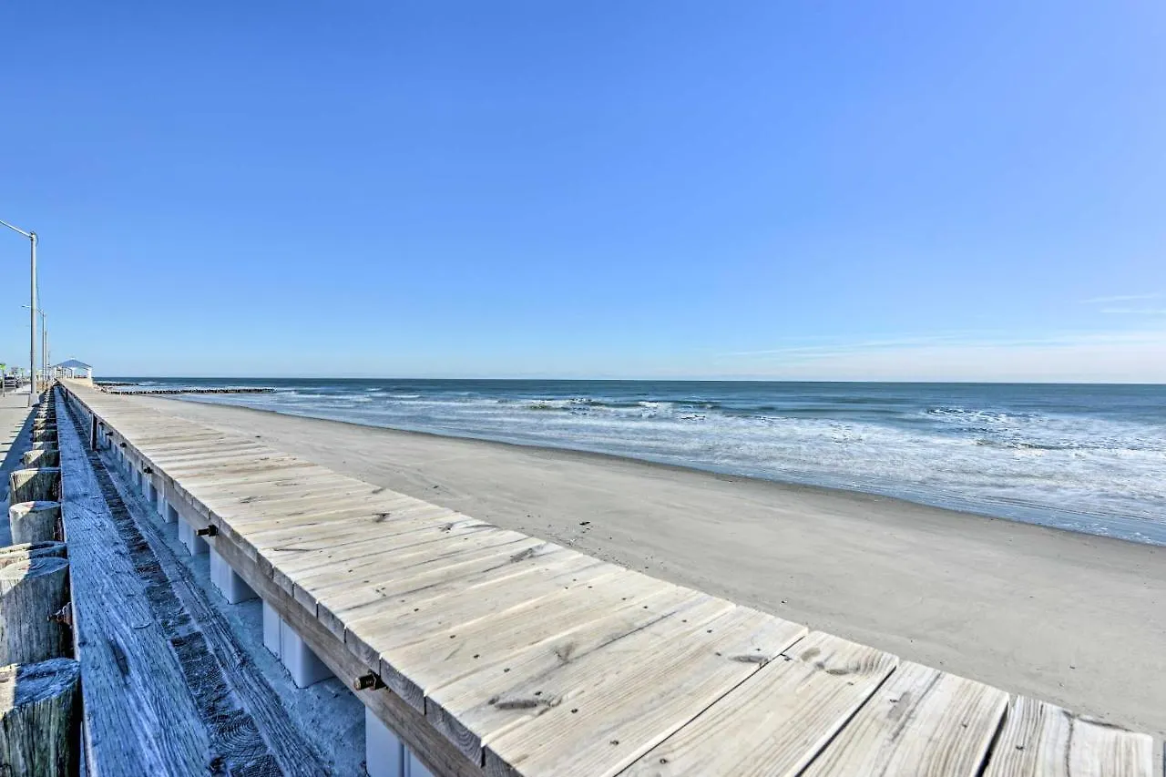 Panama City Beach Condo With Community Pool, Hot Tub Apartment Panama City Beach