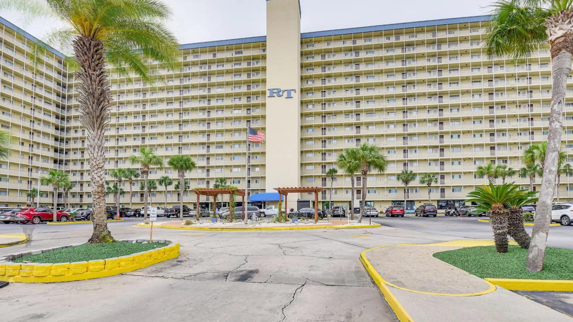 Panama City Beach Condo With Community Pool, Hot Tub Панама-Сити