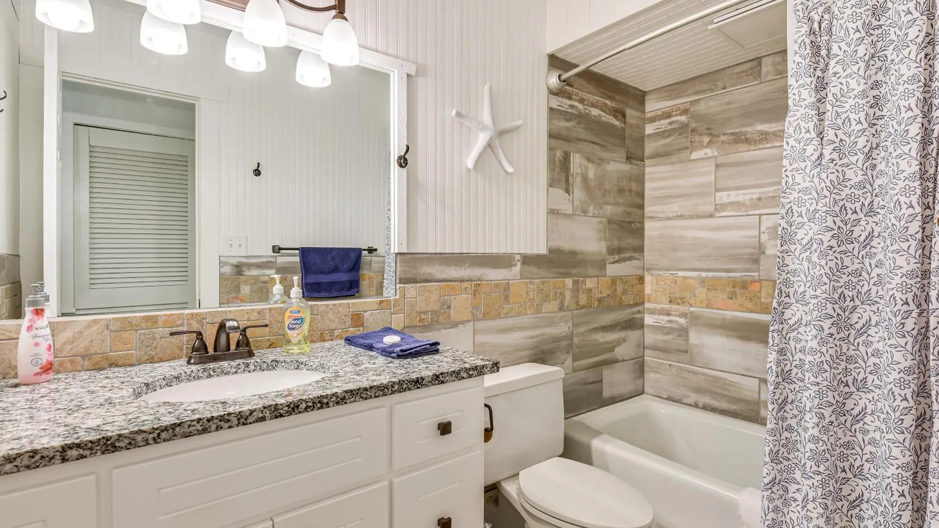 Apartment Panama City Beach Condo With Community Pool, Hot Tub